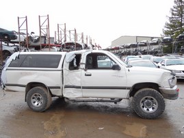 1997 TOYOTA T100 WHITE XTRA CAB 3.4L AT 4WD Z19479